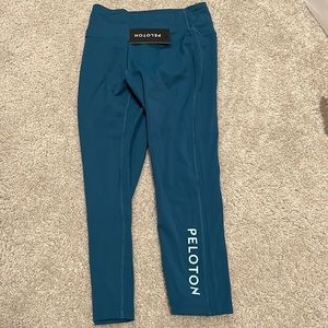 Nwt capri peloton leggings